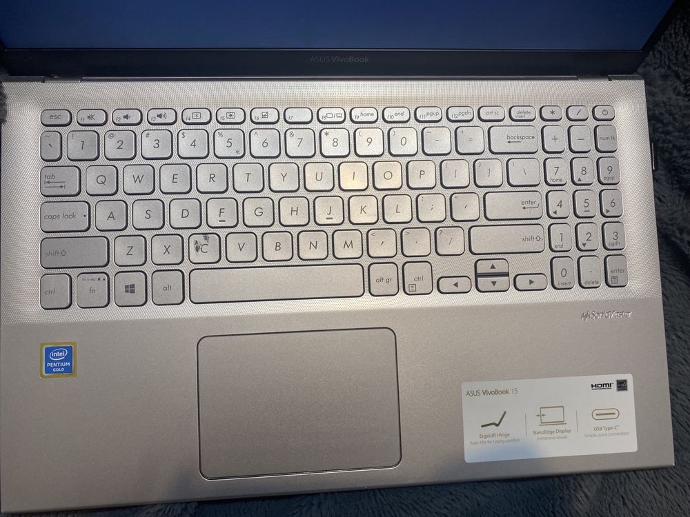 Asus Vivobook 15