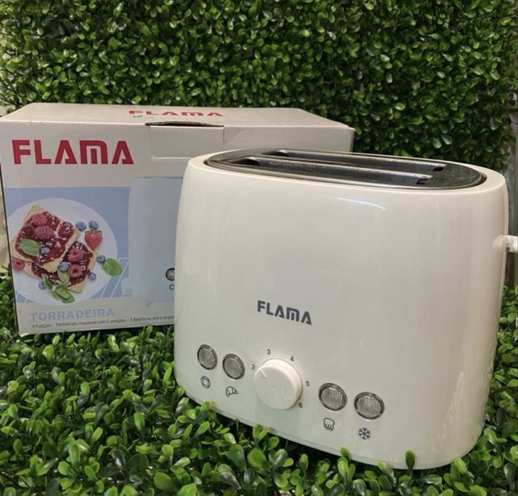 Torradeira Flama 870W Creme - Flama