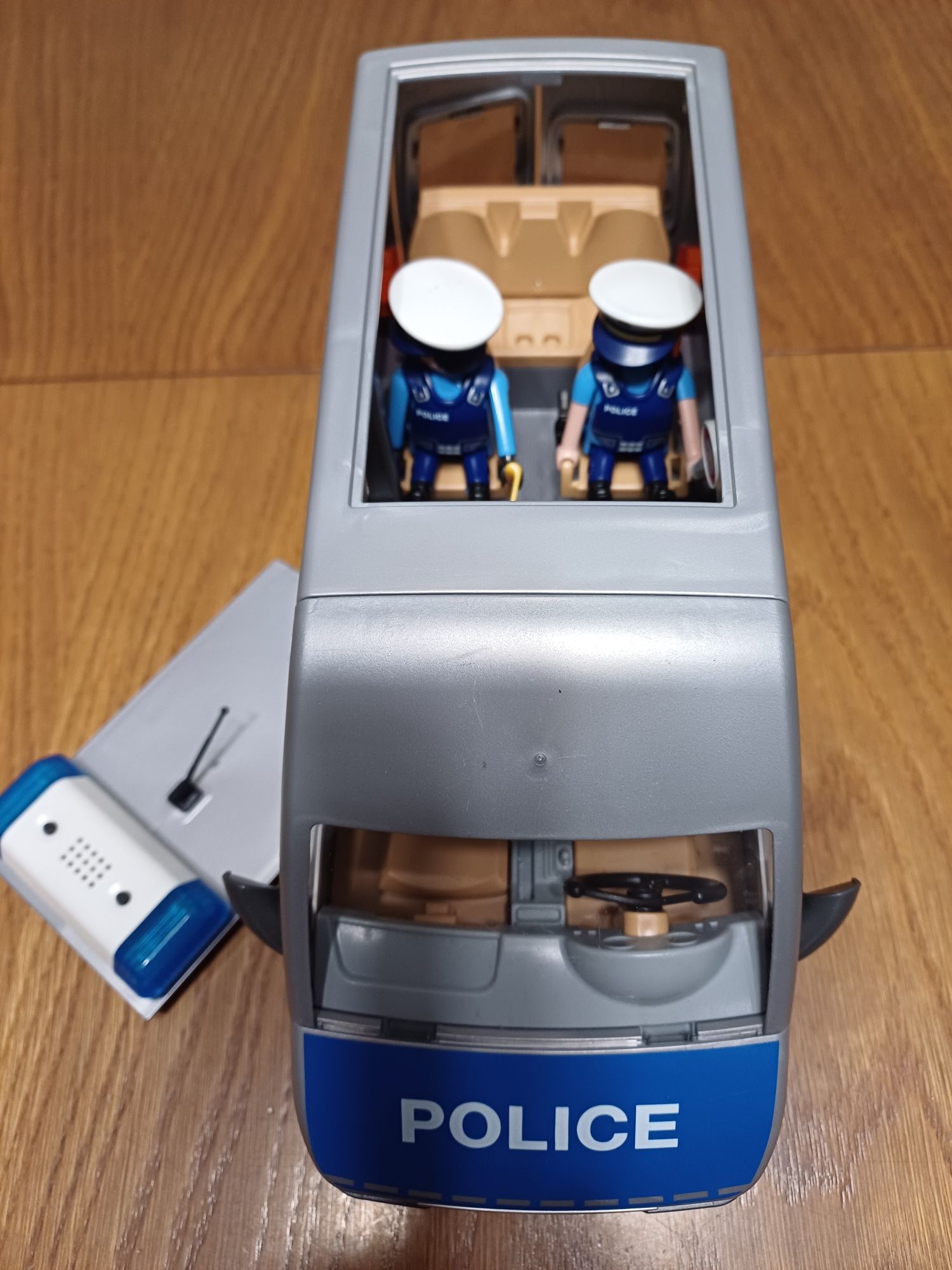Samochód policyjny Playmobil