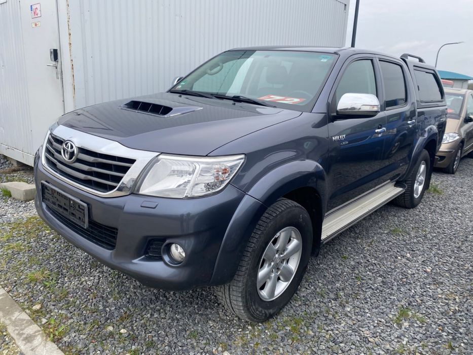 Toyota Hilux Double Cab Life 4x4