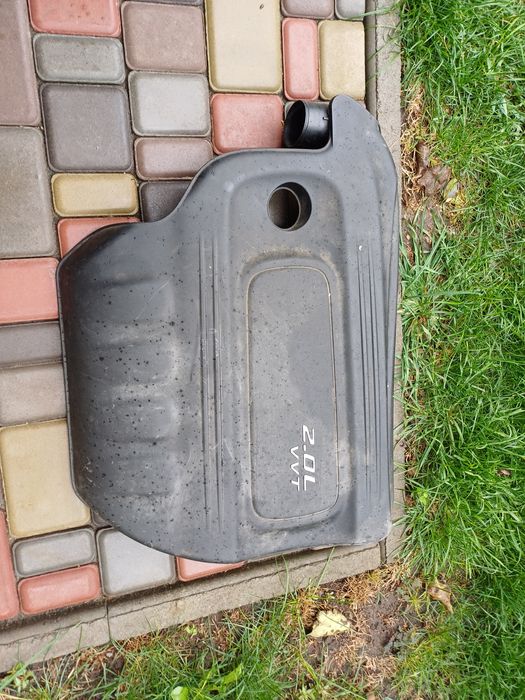 Кришка двигуна, сабля Dodge dart 2013рік