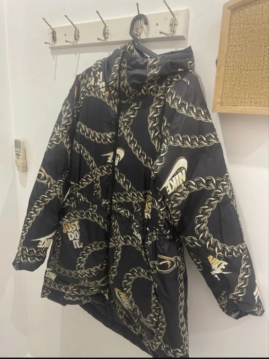 Quispo penas Nike duas faces