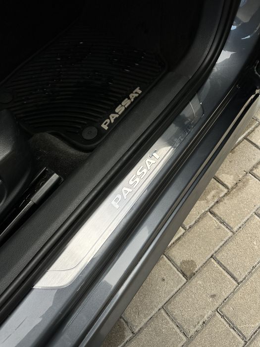 Volkswagen Passat B8 SE 2015 poky • 1.8 TSI • Автомат