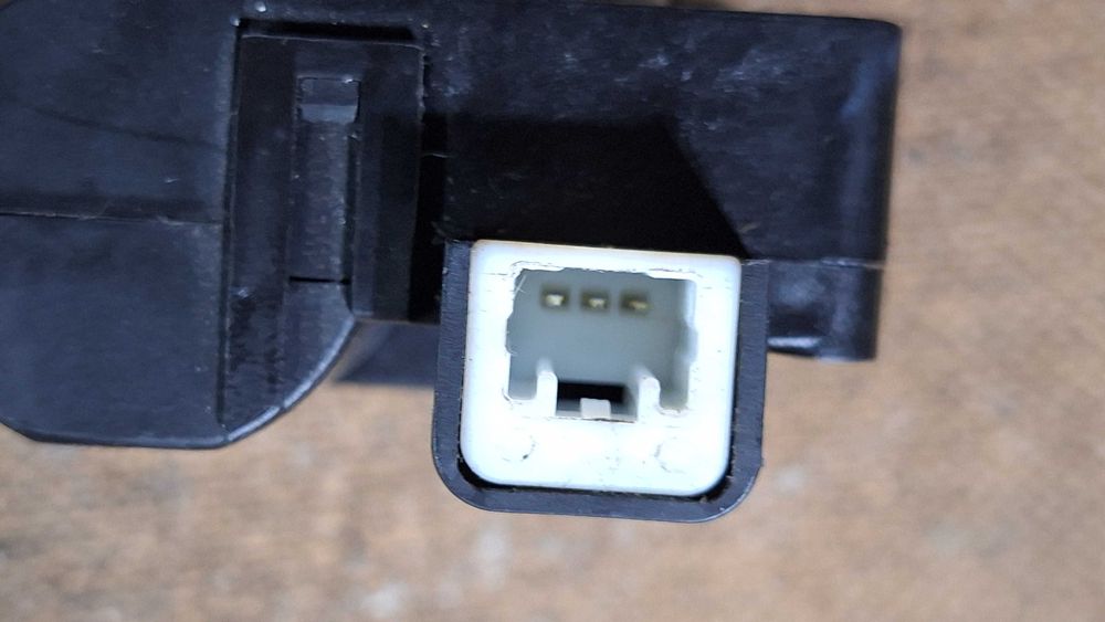 Toyota silniczek nagrzewnicy AE063.700.8610, 113.800.2051 Denso