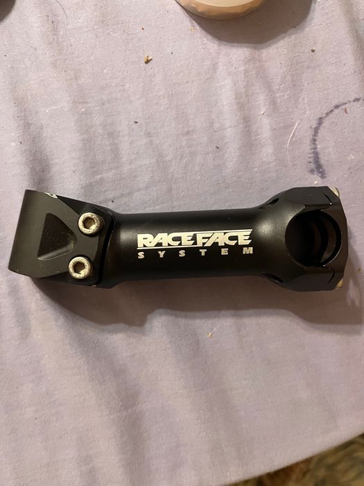 1. Винос керма RaceFace SYSTEM