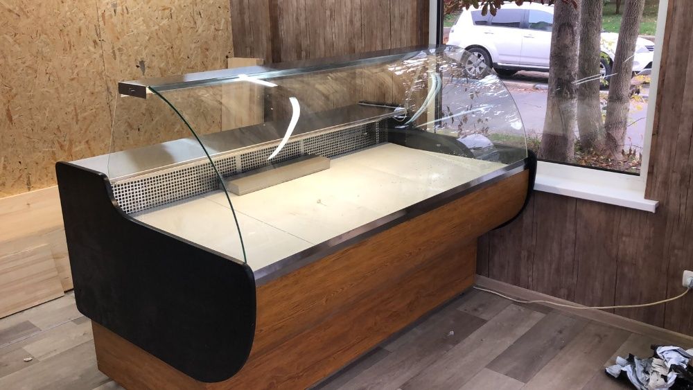 Холодильные Витрины кондитерские мясные  рыбные молочка