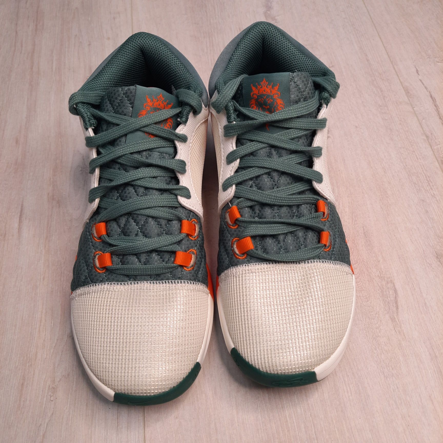 Оригінальні чоловічі кросівки Nike LEBRON WITNESS VIII WHITE/TURQUOISE