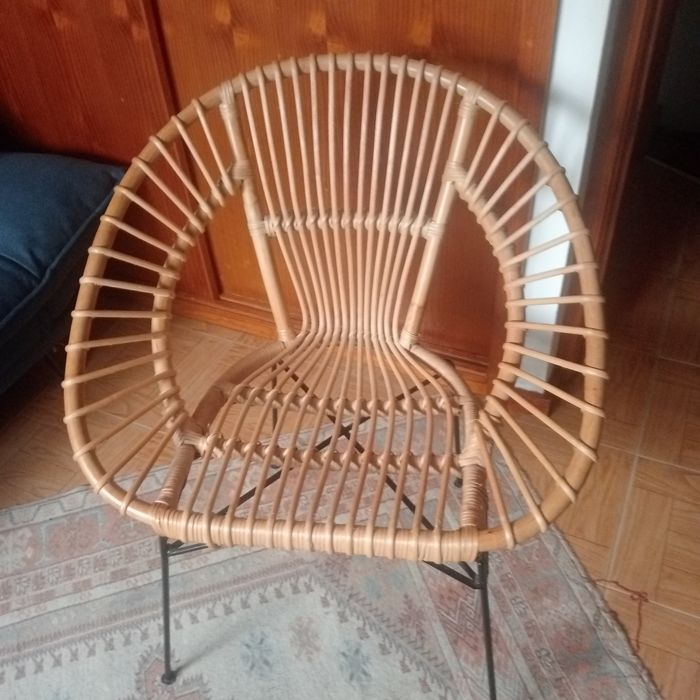 Cadeirão em palha e ferro _- Robusta ,  elegância e delicada