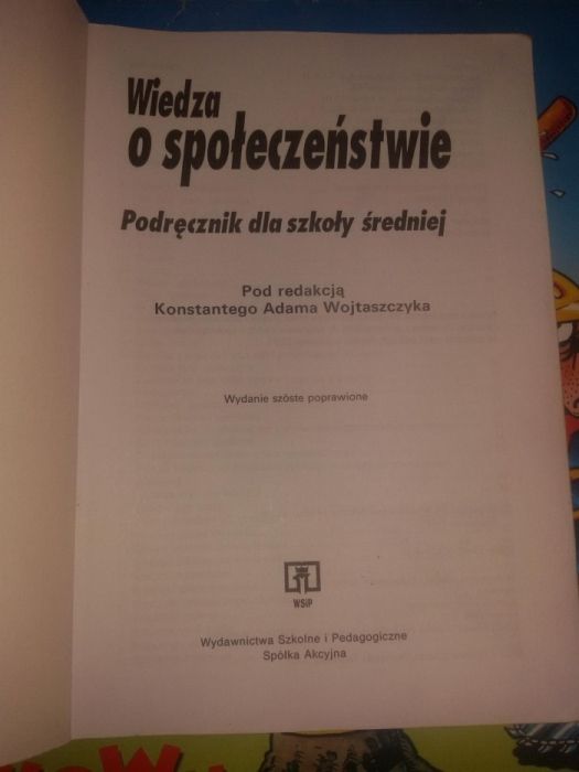 Książka Wiedza o społeczeństwie pod red. K.A. Wojtaszczaka