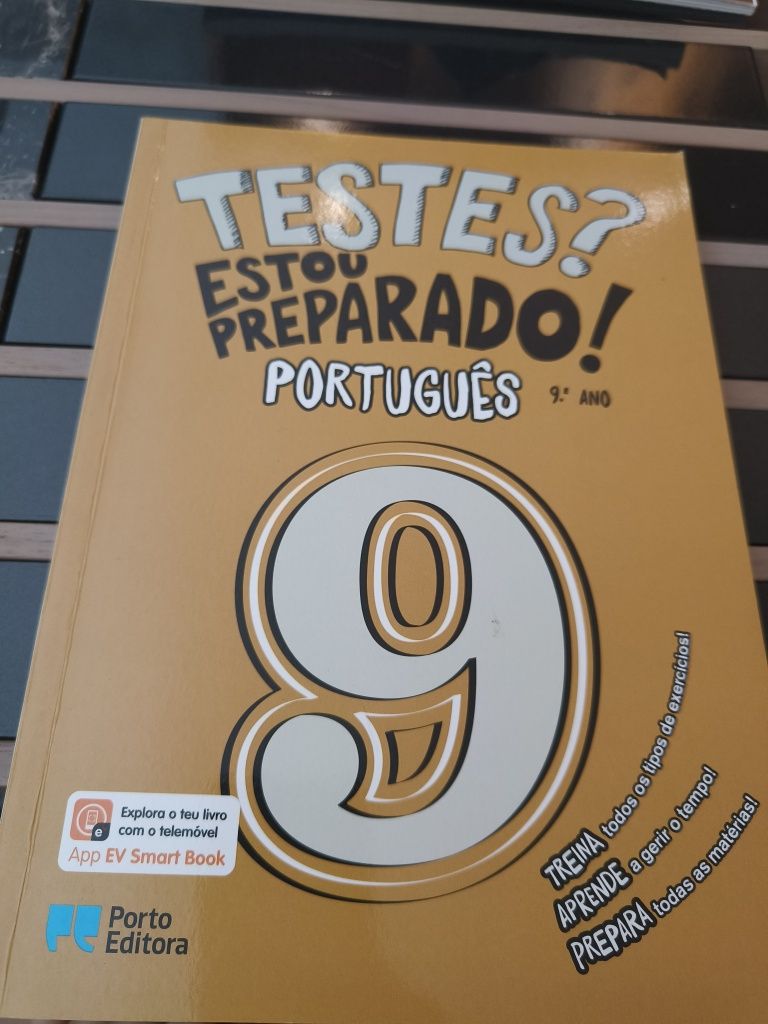 Livro escolar de português- 9°ano (testes)