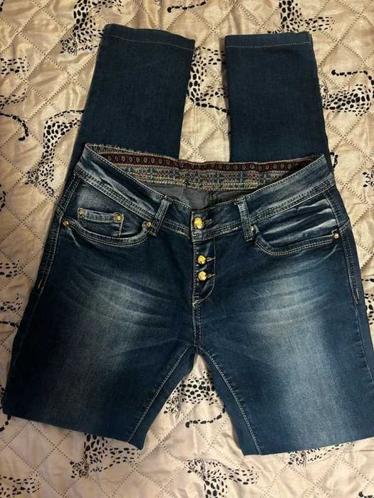 Jeansy biodrówki