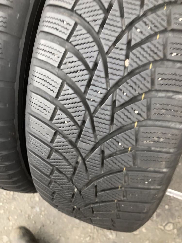 Шини 215/55 R17 пара Toyo 2024p зима 7мм