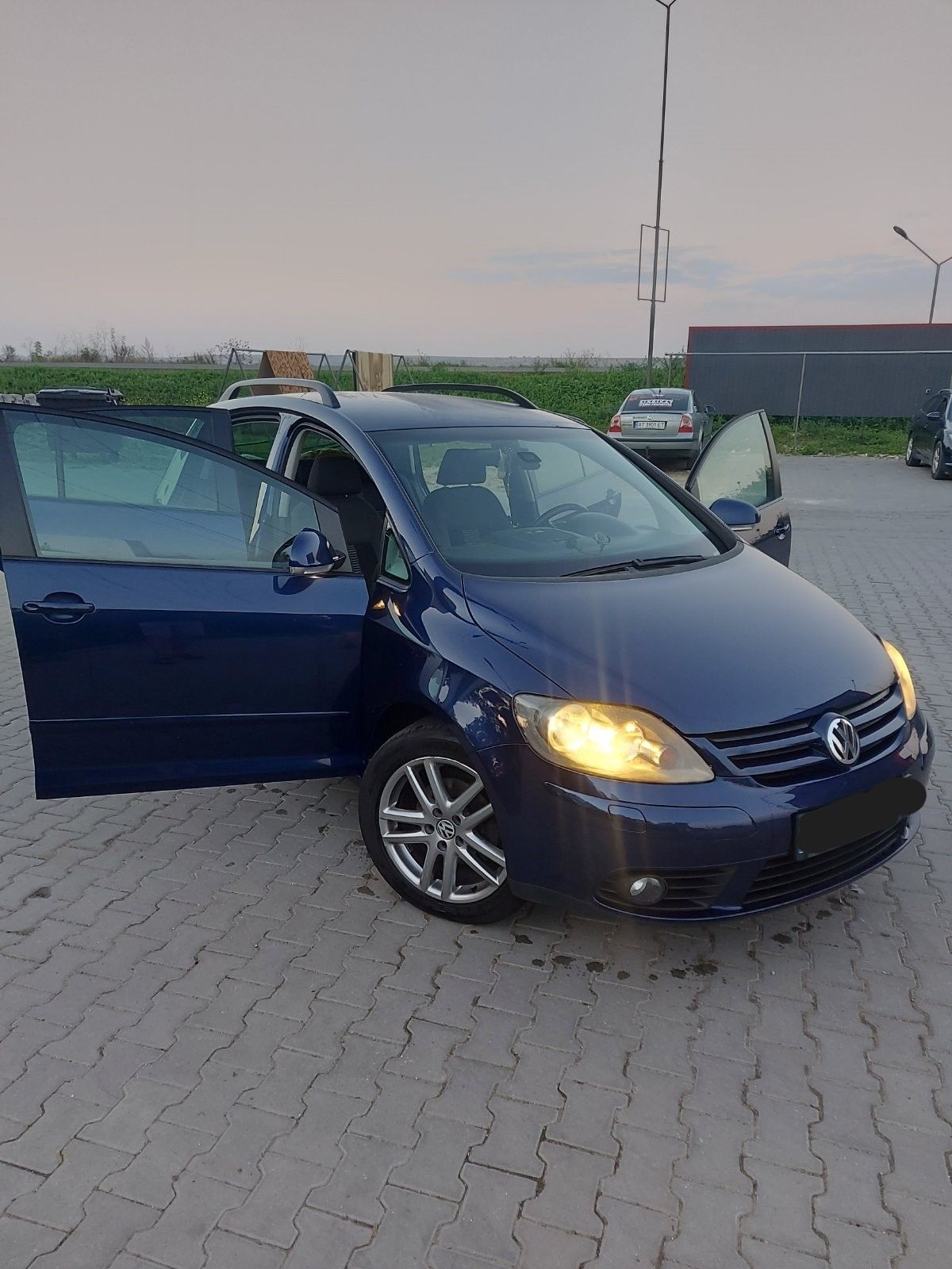 Продам vw golf 5 plus