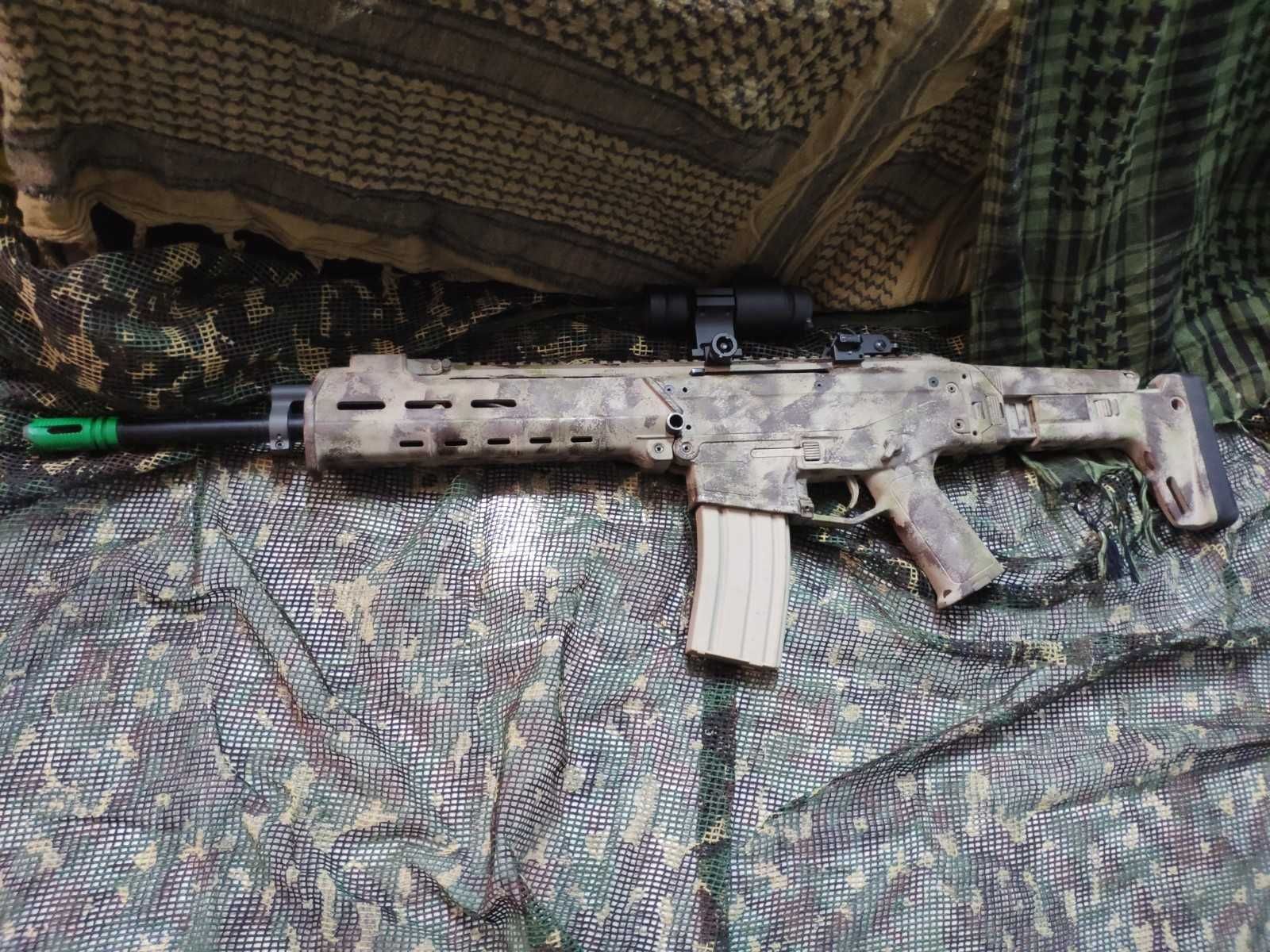 Airsoft Varios ( A&K M4 Massada, G3 )