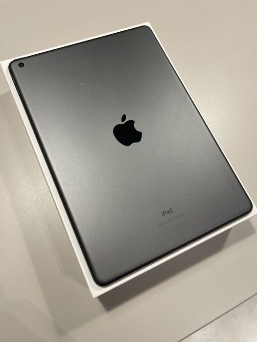 Ipad 8 generacji  10.2” 32GB wifi - uszkodzony wyświetlacz