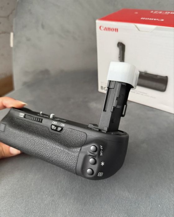 Battery grip BG-E21 da Canon compatível com a Canon 6D Mark || (NEW)