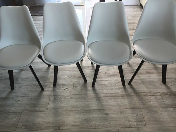 4 wygodne, nowoczesne krzesła