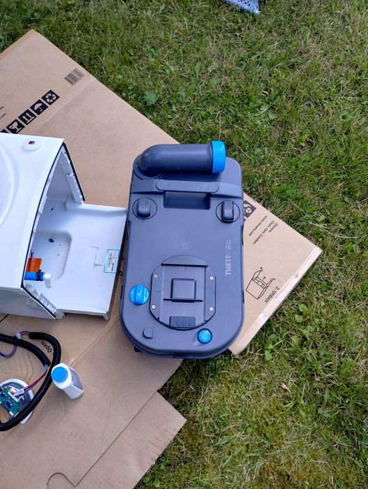 Toaleta kamper, przyczepa Thetford C223-S. Nowa. Elektryczna spłuczka.