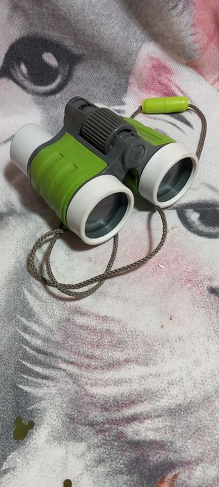 Binóculos para criança