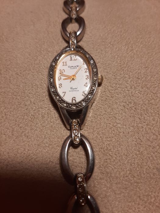 Часы наручные женские Q&Q