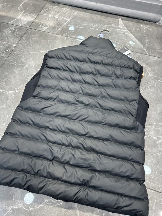 Жилетка Stone Island M,L,XL