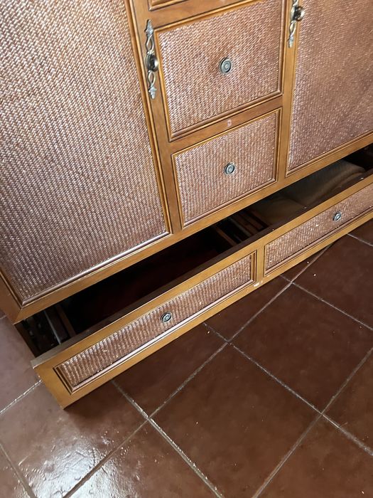 Movel em madeira vom cama de casal incluida