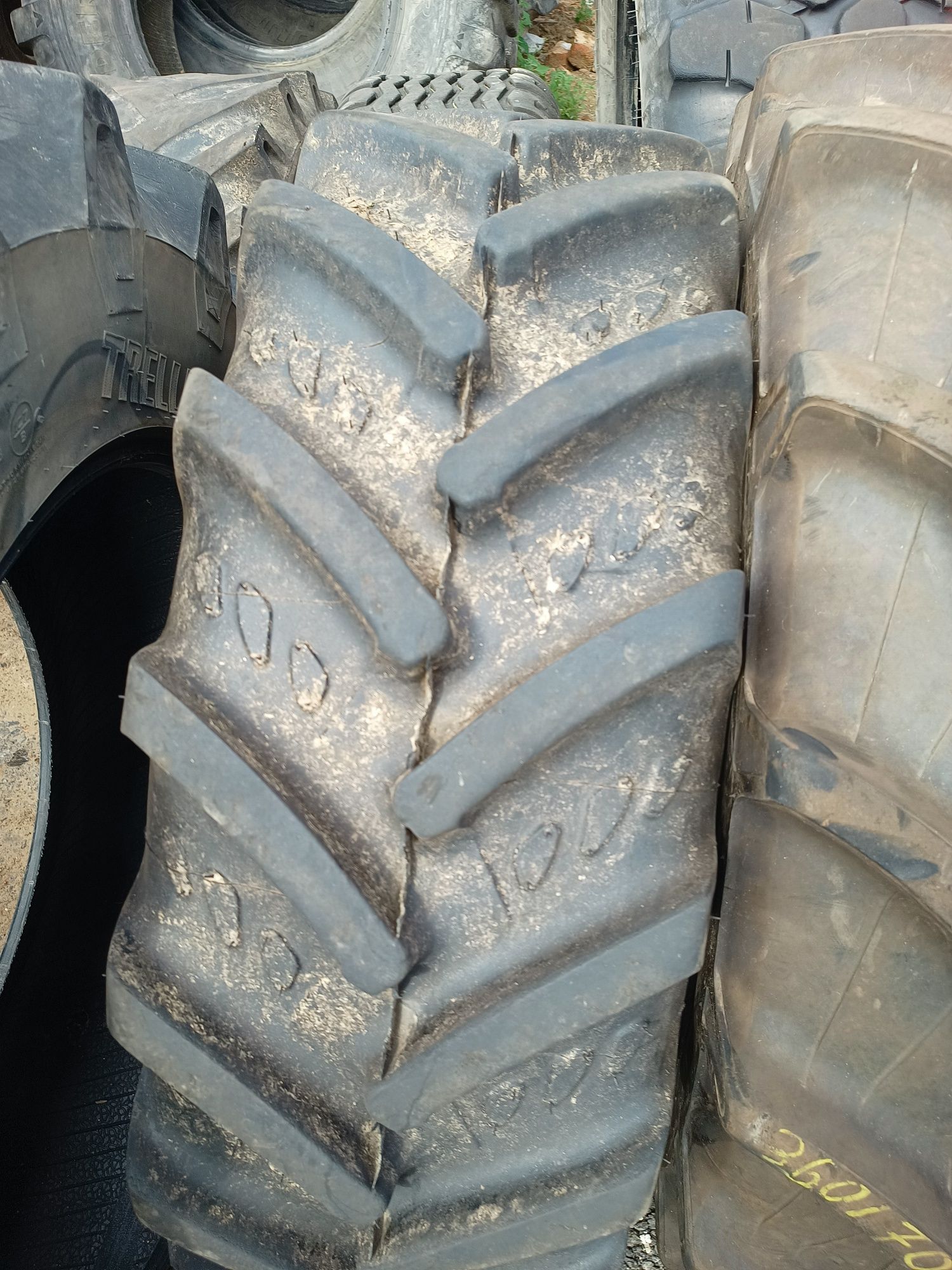 Opona rolnicza 320/70r24 kleber fitker Fendt John Deere case ursus