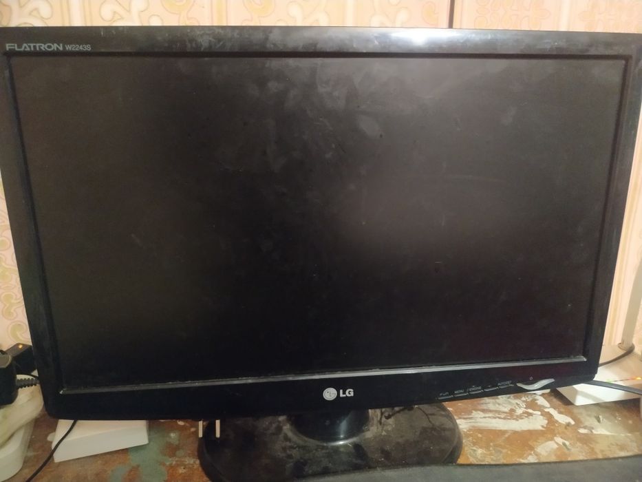 Продам монитор LG Flatron W2243S / 21.5"