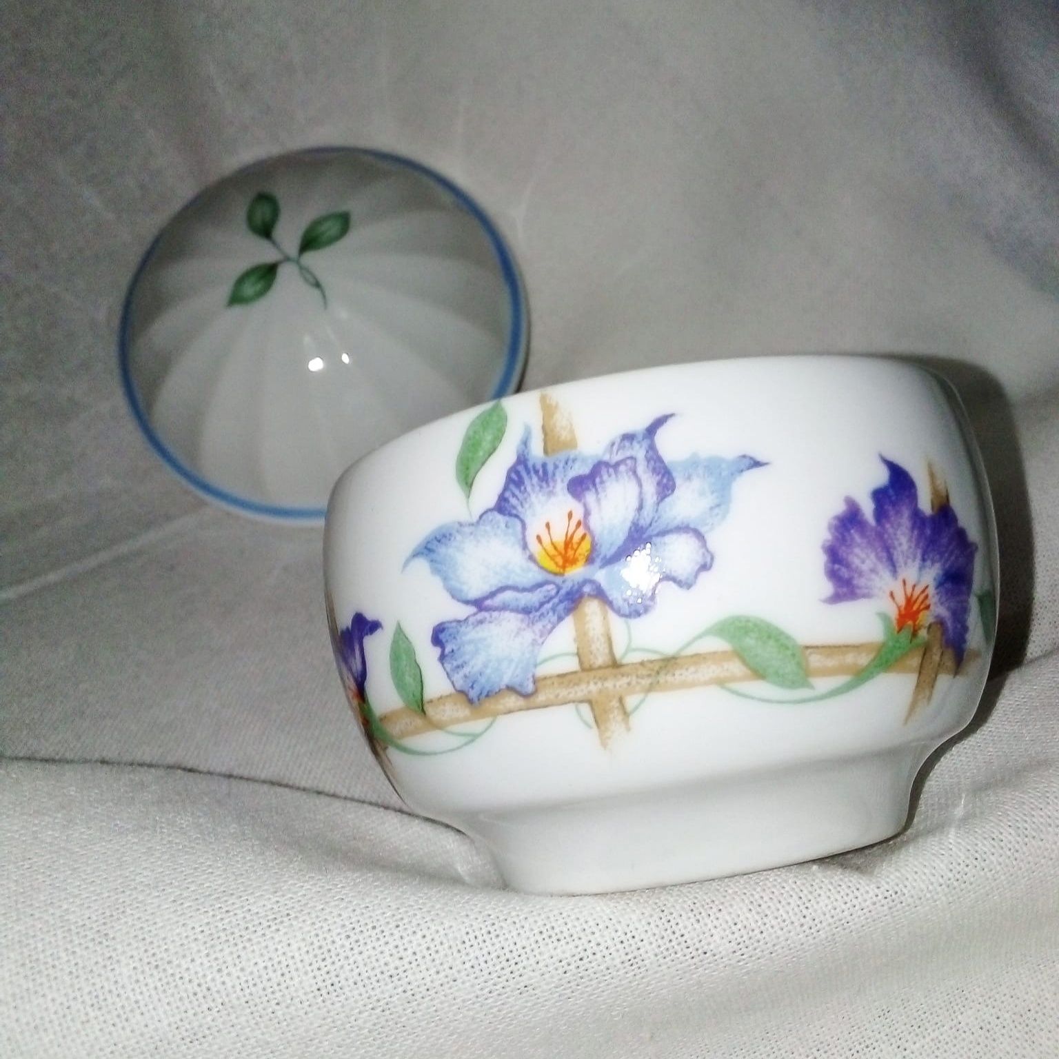 Guarda-jóias com decoração floral, Denby Fine Porcelain, West Germany