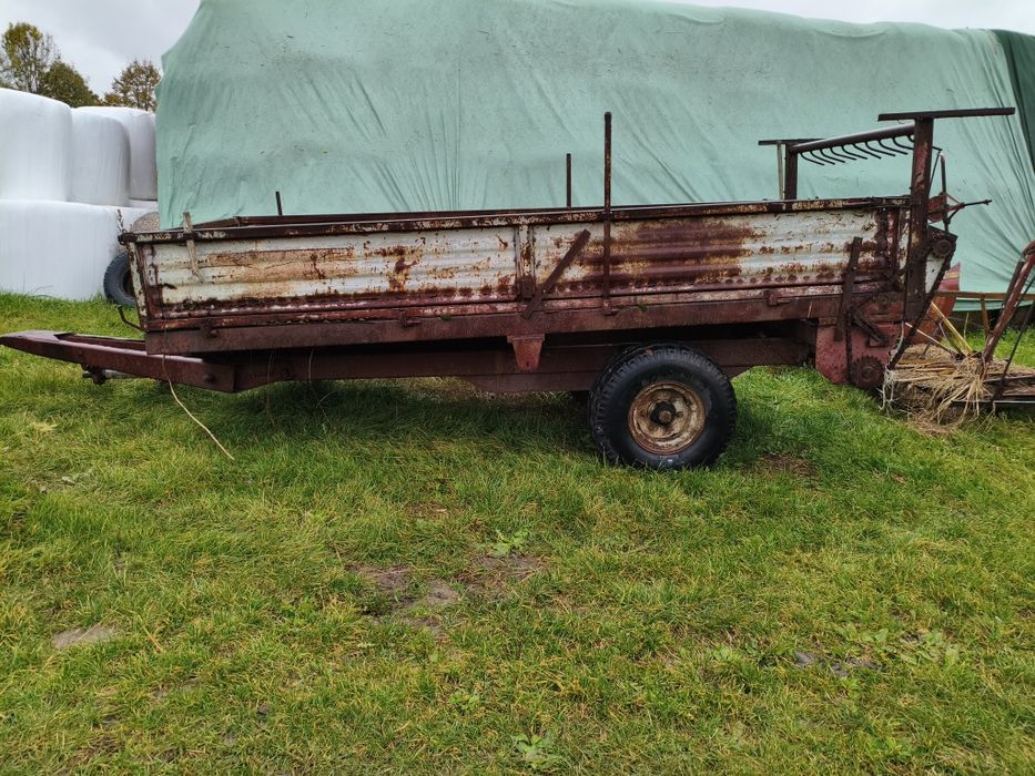 Rozrzutnik  wóz siewnik przystawka sieczkarnia do kukurydzy czesci