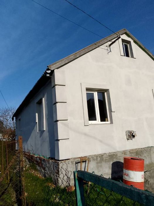 Продам будинок  м. Городок