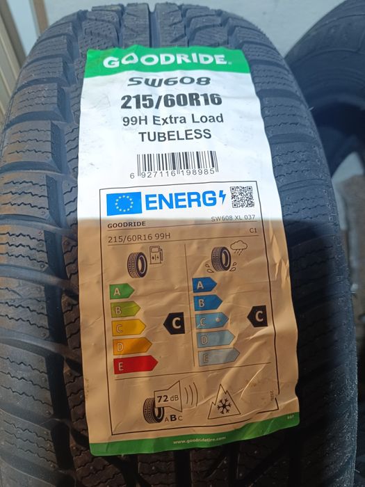 Opony zimowe Goodride 215/60 r16