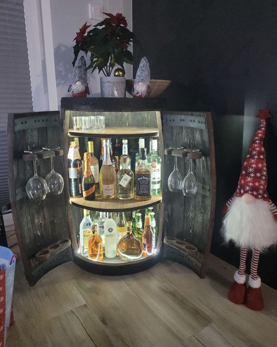 Piękny nowoczesny Barek beczka Led