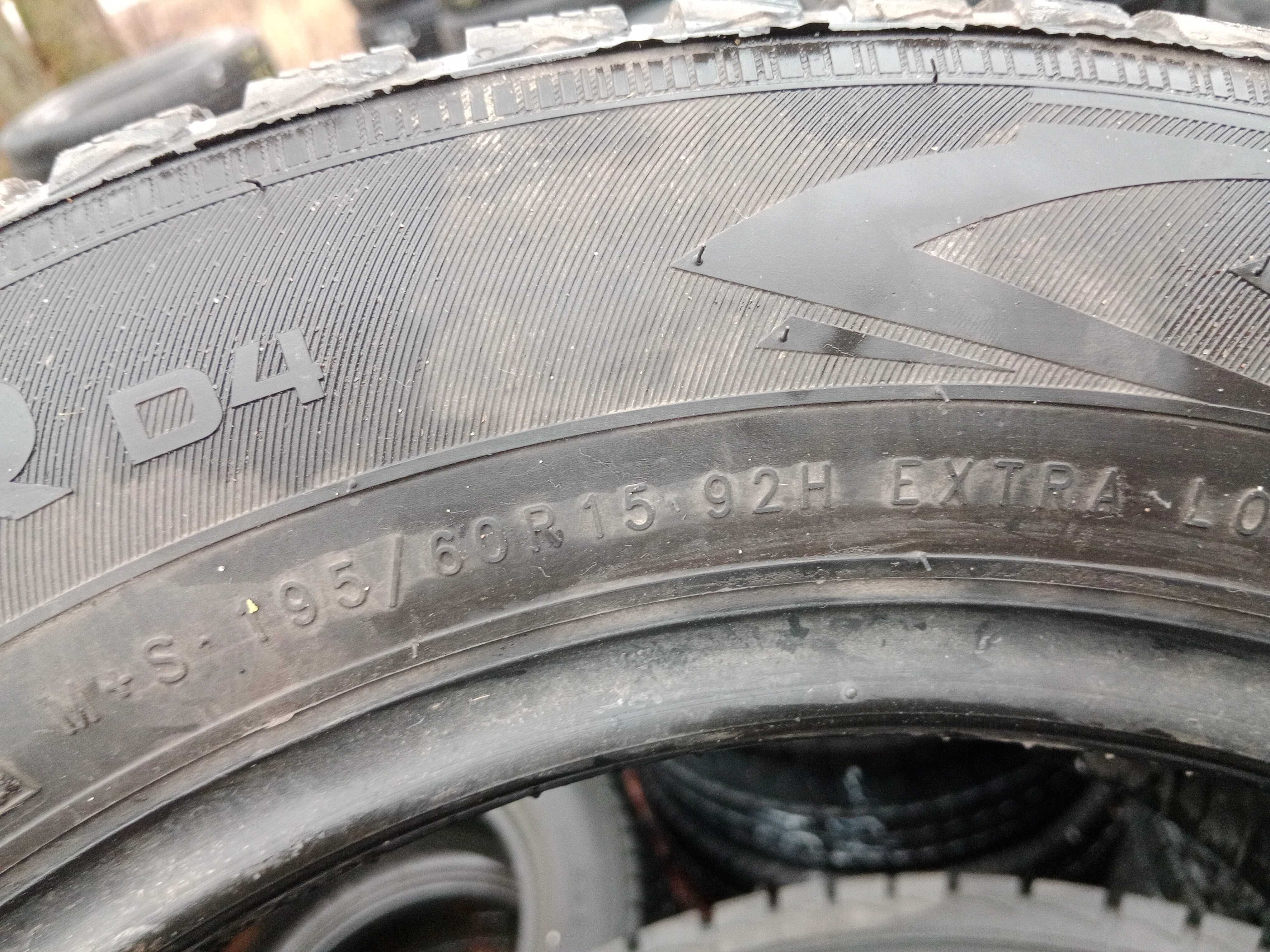 Opona używana 195/60R15 Nokian WR D4 1szt.