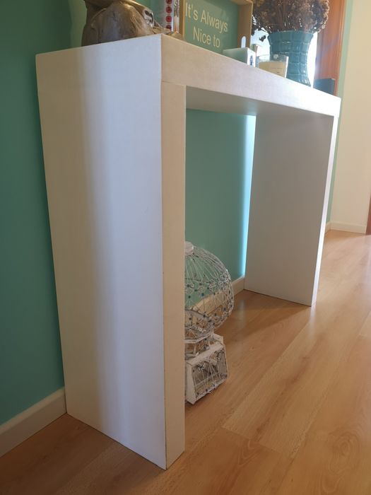 Consola de entrada ou corredor