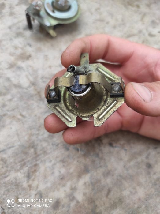 Oprawa żarówki Romet ogar motorynka komar kadet że sprężynka 11.100