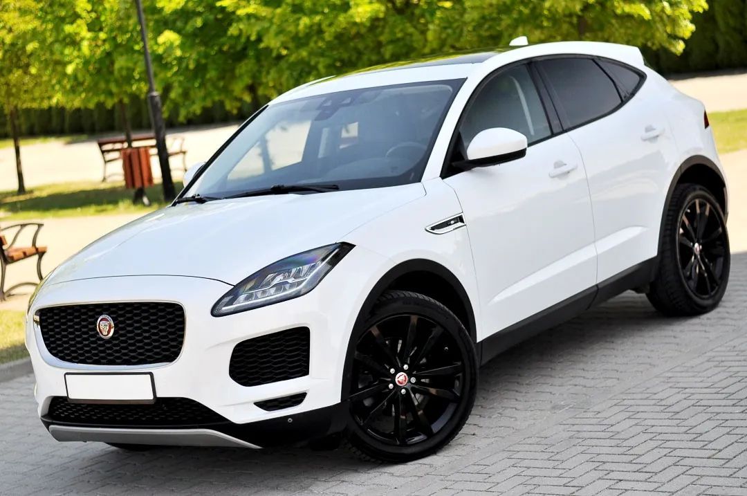 Jaguar E-Pace PANORAMA _ Skóra _ NAVI _ KAMERA _ RADAR _ Line Assist _ LEDY _ HAK