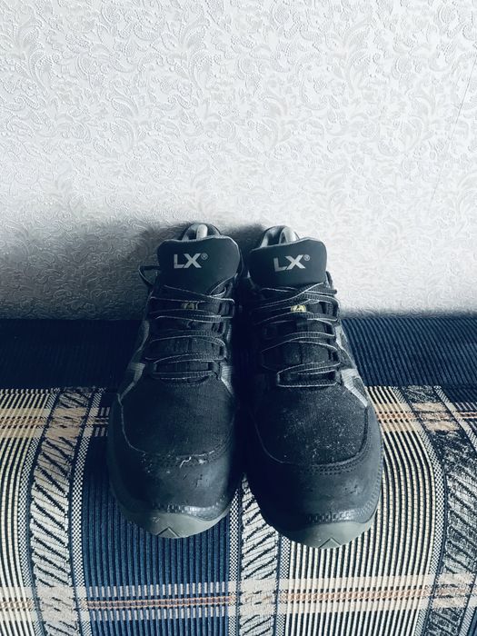 Робоче взуття LX розмір 44, по устілці 28,5  см