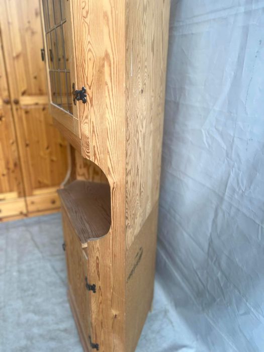 Witryna narożna sosnowa