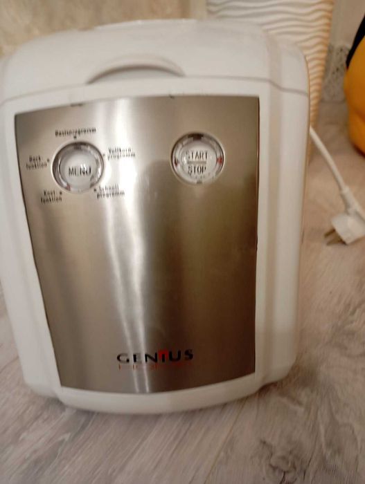 Хлібопічка Genius