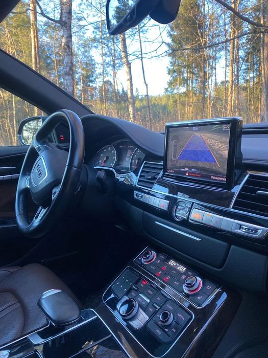 Audi A8 Na sprzedaż oferuję luksusową limuzynę Audi A8L Long z 2013 roku.