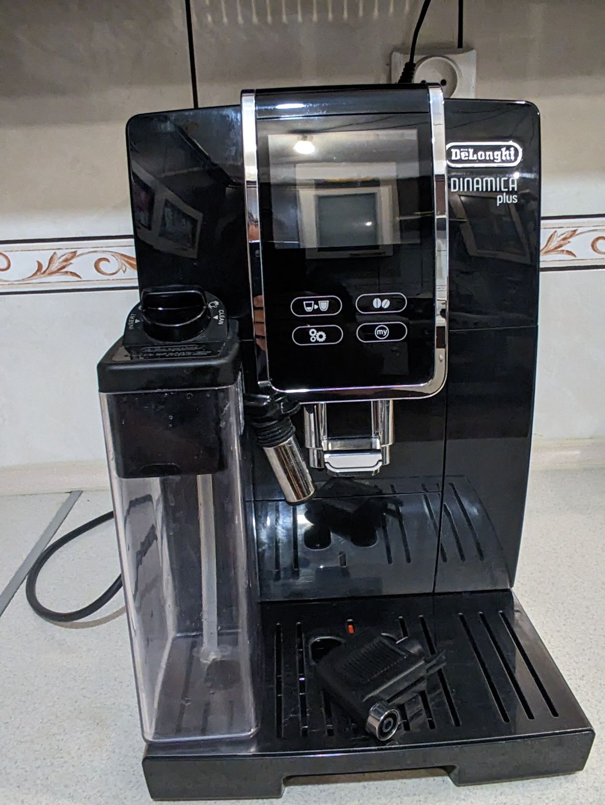 Expres DeLonghi Dinamica Plus Ecam 370.70.B ekspres ekspresso kawa