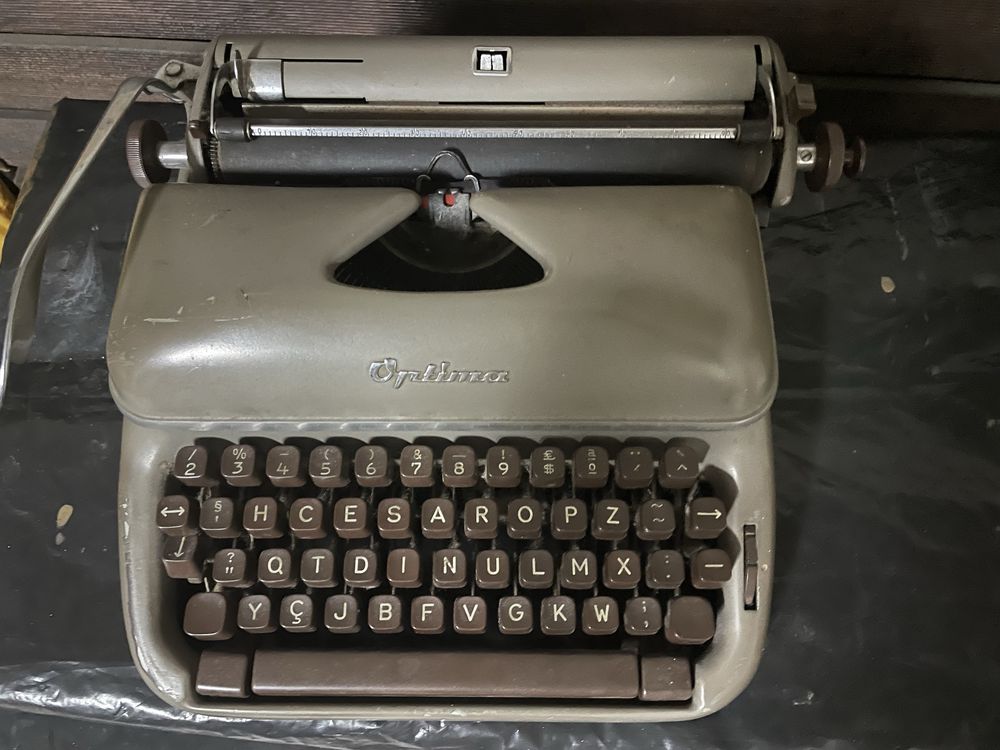 Maquina de escrever Optima Elite 3 1953