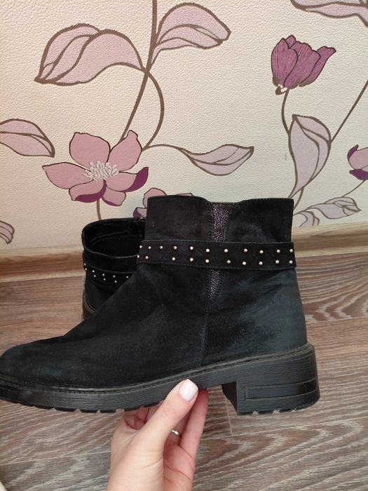 Женские ботинки Mida