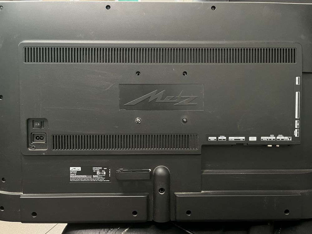 Телевизор METZ 32 COSMO