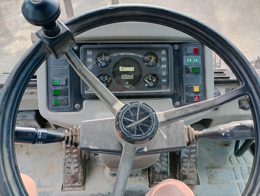 Ładowarka KRAMER 620