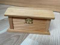 Drewniane pudełko na biżuterię