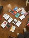 Vendo varios livros de auto ajuda, gestão e direito
