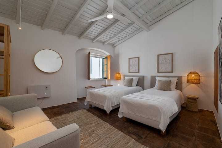 Quarto duplo ou individual em Évora