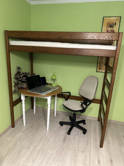 Łóżko piętrowe z litego drewna sosnowego – solidne, jak nowe!